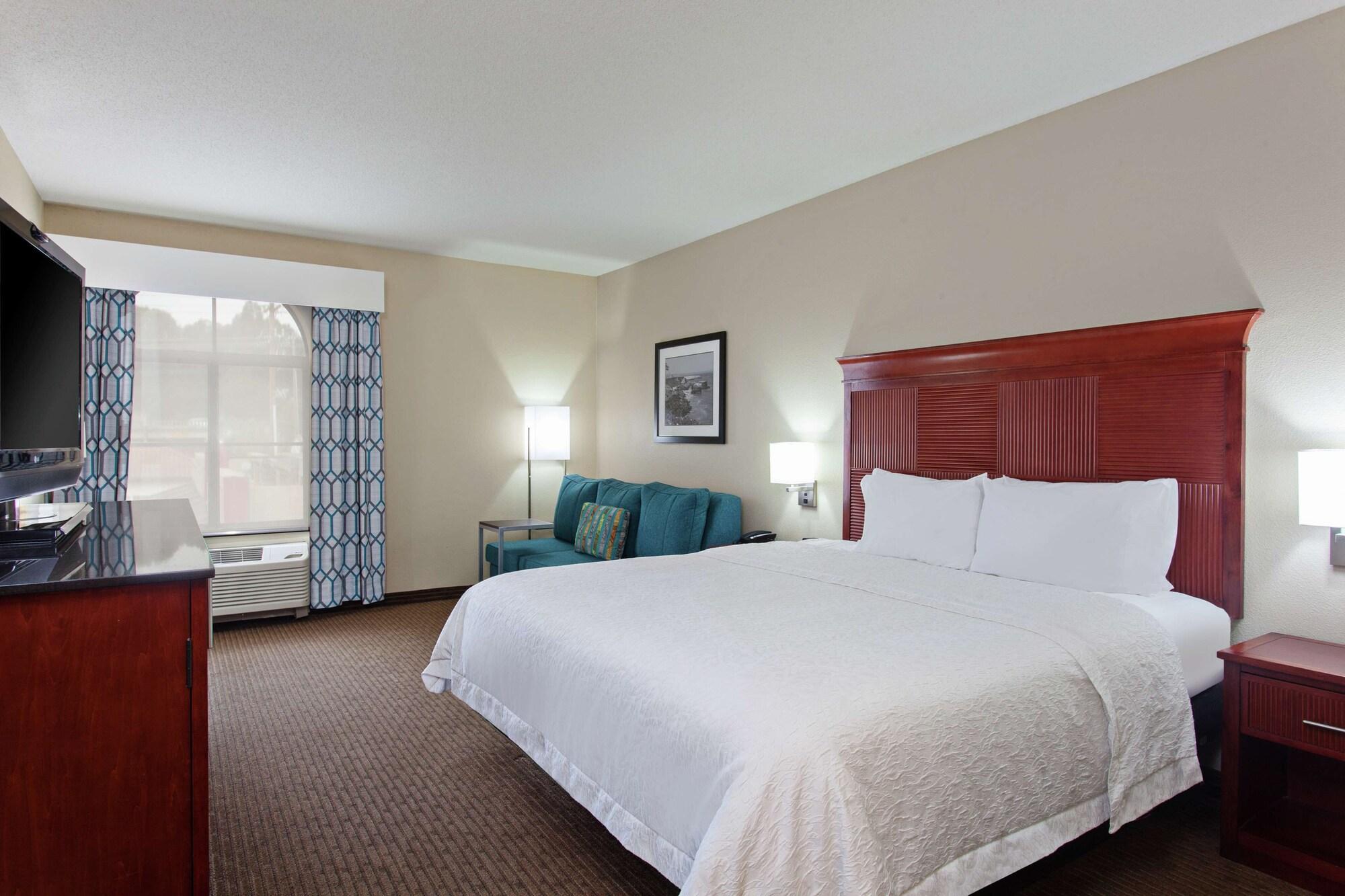 Hampton 3*