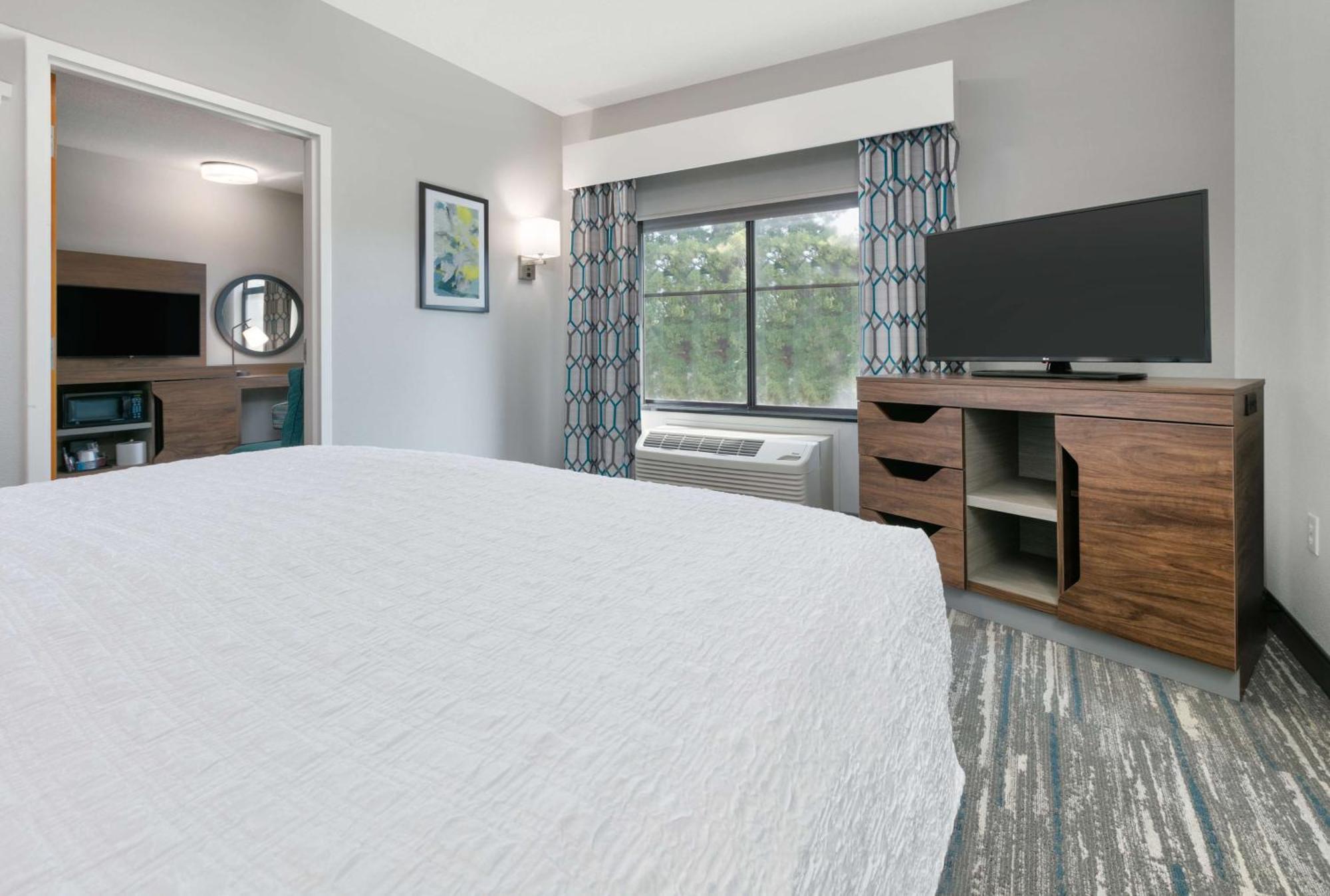 Hotel Hampton 3*