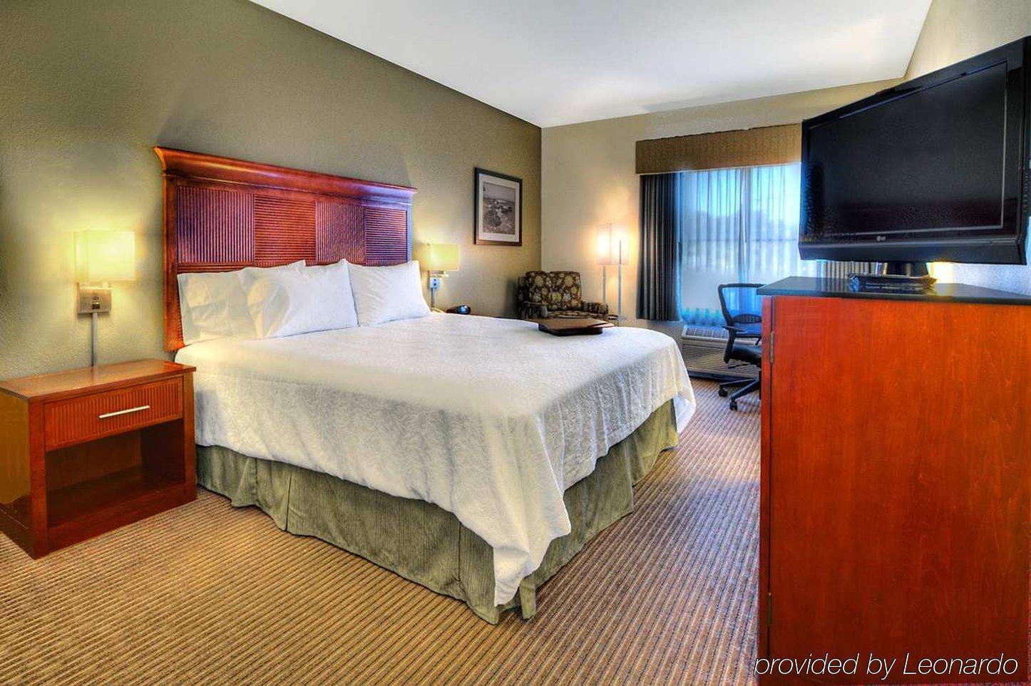 Hotel Hampton 3*