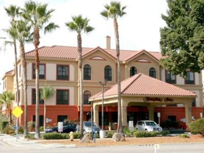 Hampton Santa Cruz