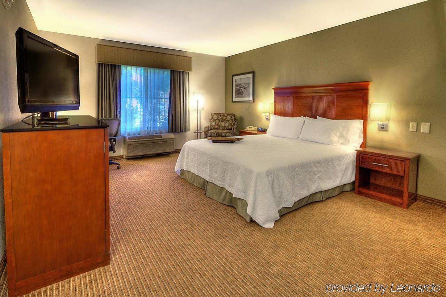 Hampton Hotel 3*