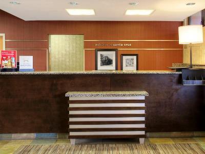 Hotel Hampton 3*